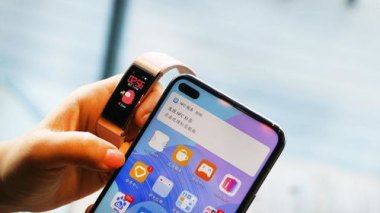 怎么验证华为手环4手机