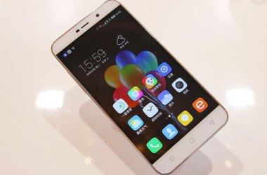 马云怎么看华为手机屏幕