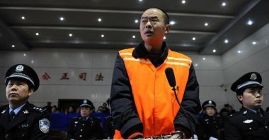 副教授遭精神病人杀害 儿子一夜秃头