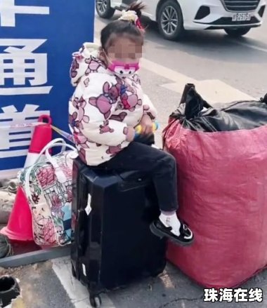 疑似女子带2名小孩推走他人婴儿车
