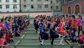 英皇将在县城学校操场办演唱会