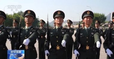 超近距离感受阅兵训练