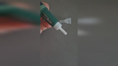 男子打胰岛素1月后发现针套没摘