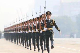 小伙16岁高考 17岁参加阅兵