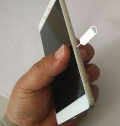 华为手机卡贴怎么安装