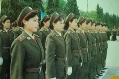 当年汶川男孩如今受阅军官