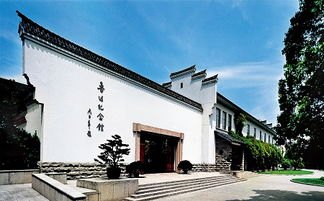鲁迅纪念馆：不会因个别观点改变景墙