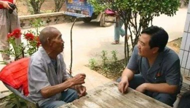 8旬老人捅马蜂窝被蛰不幸去世