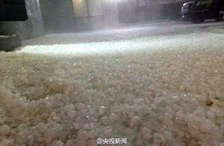 近40℃高温的杭州突降冰雹