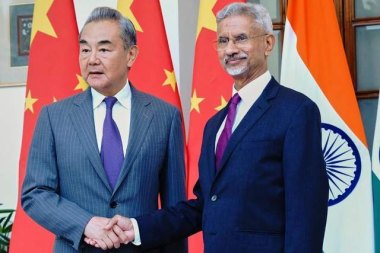 印度外长：中印关系发展与美国无关